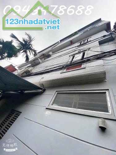 NHÀ 5 TẦNG -  PHẠM VĂN ĐỒNG - 31M2 -  SÁT ĐƯỜNG HOÀNG QUỐC VIỆT KÉO DÀI - - 1