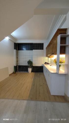 ĐẤT NỞ HẬU NHIỀU LỘC, 2 THOÁNG TRƯỚC SAU, CÓ Ô CHỜ THANG MÁY- TÂY MỖ 42M2 Gía hơn 4tyy - 3