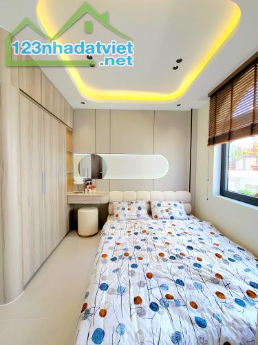 Nhà Mới Phạm Văn Chiêu P13 3PN - GARA ÔTÔ - Chỉ 7 Tỷ Hơn - 3