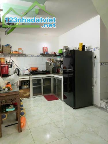 Bán nhà MẶT TIỀN HẺM XE HƠI 4M, KINH DOANH, hỗ trợ vay, Huỳnh Tấn Phát, Quận 7. - 3
