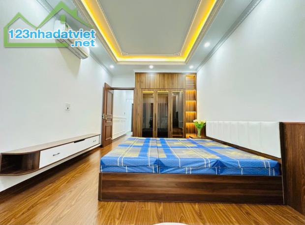Bán nhà Thịnh Quang, Đống Đa, 40m2x4t, gần phố, gần ô tô, phân lô thoáng sáng. - 2