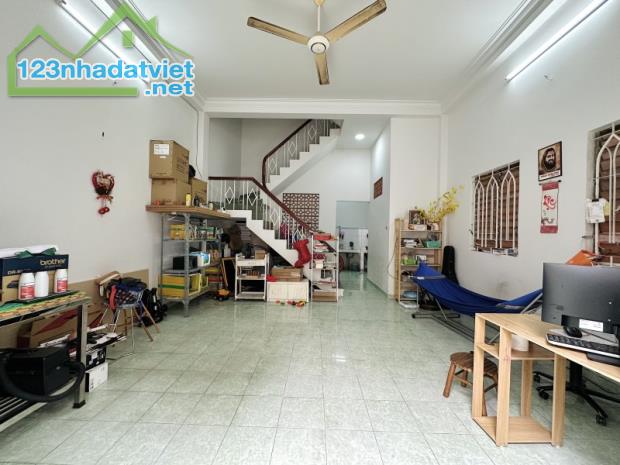 Nhà Bán 60m2 , hẻm 347 / Huỳnh Văn Bánh , PHÚ NHUẬN , ngang 5m , 3 tầng btct giá 6 tỷ 650