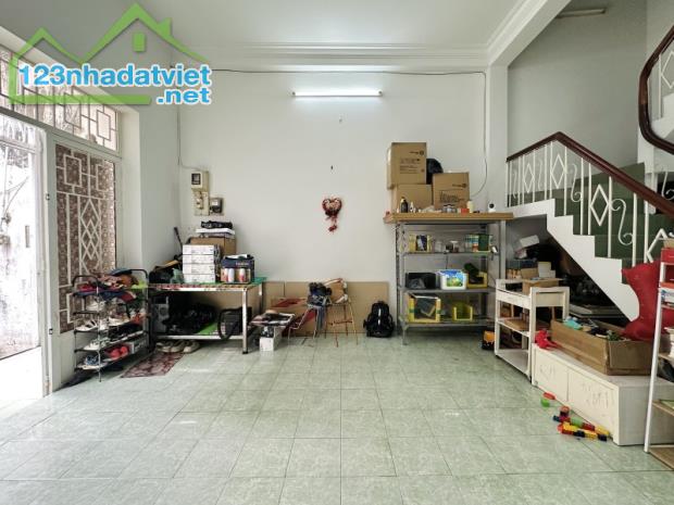 Nhà Bán 60m2 , hẻm 347 / Huỳnh Văn Bánh , PHÚ NHUẬN , ngang 5m , 3 tầng btct giá 6 tỷ 650 - 5