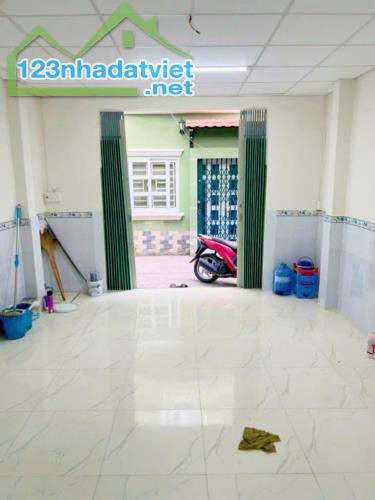 Bán nhà Quận Bình Tân, đường Trương Phước Phan, giáp Quận Tân Phú. - 1