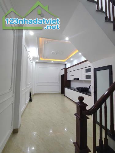 Bán nhà: Ngọc hồi, cách BX Nước Ngầm 1km, 65m2, 6 tầng, thang máy. hơn 7 tỷ - 4