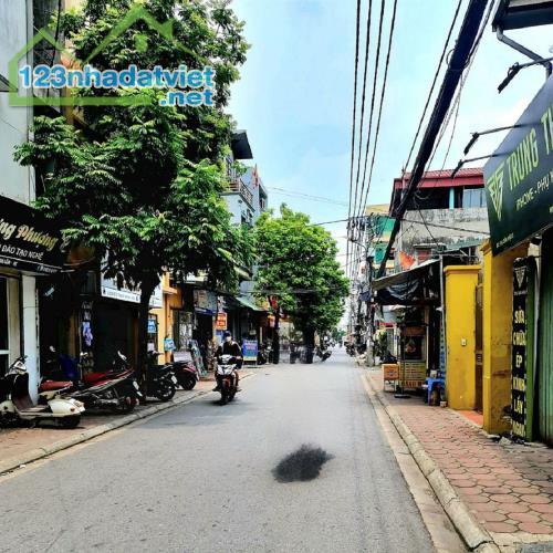 ✨ Bán Gấp Nhà 4 Tầng và Tặng Sổ Đỏ 50m2 Đất - Trâu Quỳ, Gia Lâm, Hà Nội ✨ Lh 0989894845 - 3