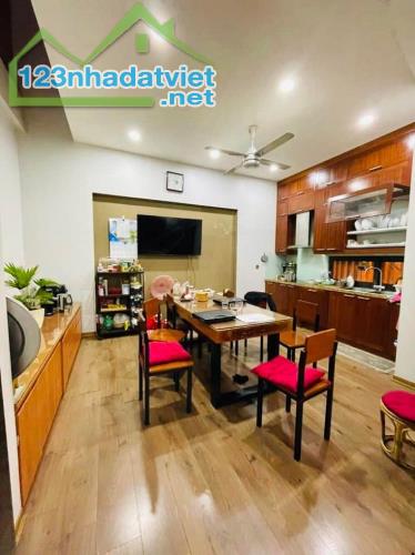 NHÀ BIÊN GIANG ÔTÔ ĐỖ CỔNG GẦN TRƯỜNG HỌC 35M 4T 3TỶ - 1