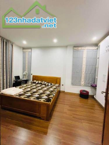 NHÀ BIÊN GIANG ÔTÔ ĐỖ CỔNG GẦN TRƯỜNG HỌC 35M 4T 3TỶ - 2
