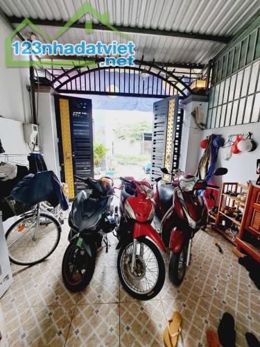 BÁN NHÀ 1/ HẺM XE TẢI THẠNH LỘC QUẬN 12 - 75M2 (4x19), 3 TẦNG, GẦN ĐẠI HỌC NGUYỄN TẤT - 1