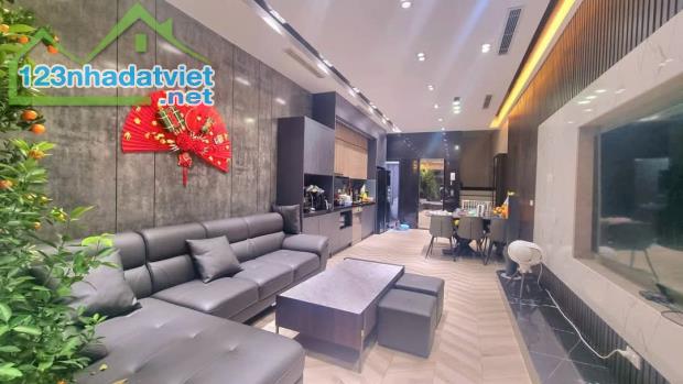 Hồng Hà, Ba Đình, 50Mx 5 TẦNG, Ô TÔ VÀO NHÀ, 10.3 TỶ