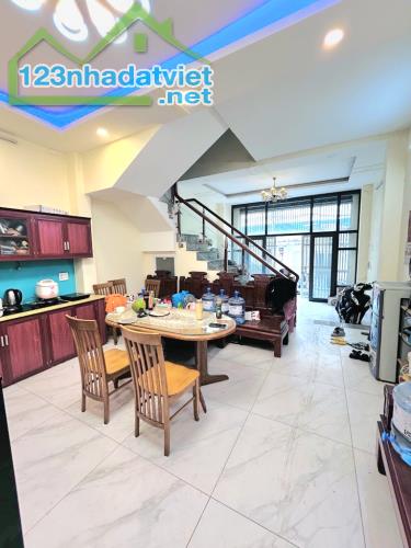 Bán Nhà 5m x11m x4 Tầng ,Nguyễn Thị Thập ,Quận 7,HXH Thông,Giá 8.3 Tỷ. - 2