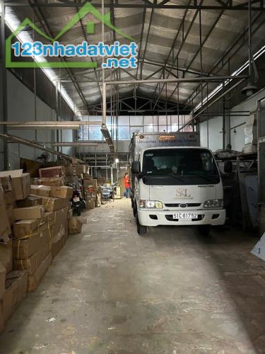 Bán nhà 9x38 mặt tiền Trung Mỹ Tây 12, giáp Gò Vấp, tặng nhà xưởng - 2