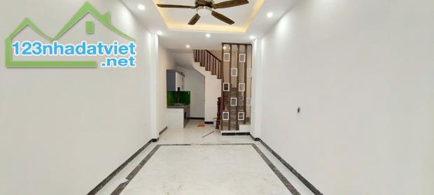 Nhà sát chợ Ngọc Trục – tiện ích ngập tràn 30/32m2 giá hấp dẫn - 1