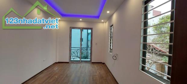 Nhà sát chợ Ngọc Trục – tiện ích ngập tràn 30/32m2 giá hấp dẫn - 3