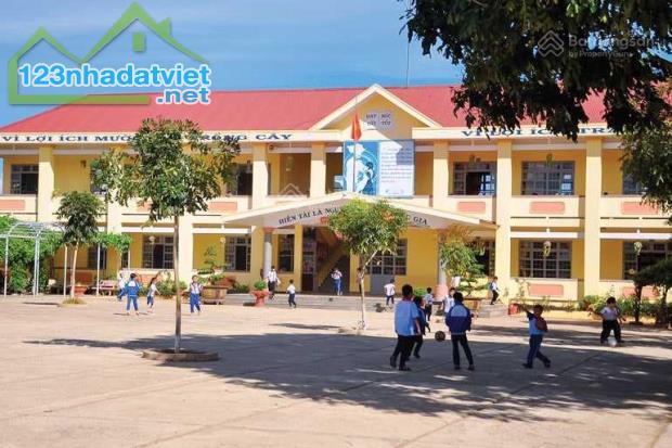 BÁN GẤP 2 LÔ 10X35=350M2 SHR THỔ CƯ, NGAY THỊ TRẤN, GIÁP SÀI GÒN GIÁ 550TR - 2