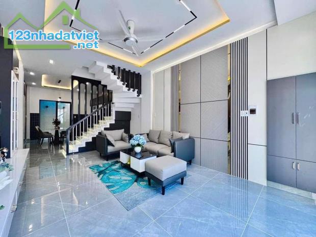 ***Bán nhà đường Nguyễn Hồng Đào, phường 14, Tân Bình; 5x21 - nở hậu - 4
