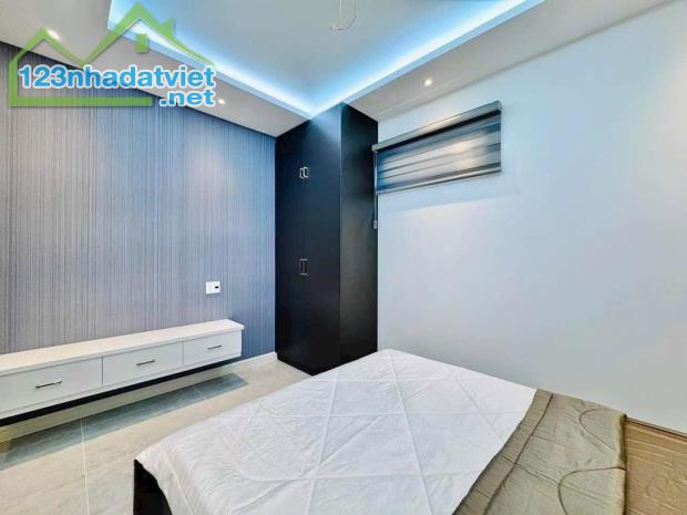 ***Bán nhà đường Nguyễn Hồng Đào, phường 14, Tân Bình; 5x21 - nở hậu