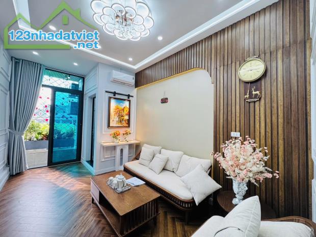 Đừng bỏ lỡ ! Siêu Phẩm Lò Đúc, Hai Bà Trưng 44m2 full nội thất 4 phòng ngủ sẵn về ở