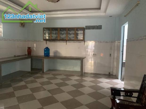 Bán nhà hxh đường ĐHT 06 Q12 90m2 3 tầng giá chỉ 5 tỷ 9 TL - 1