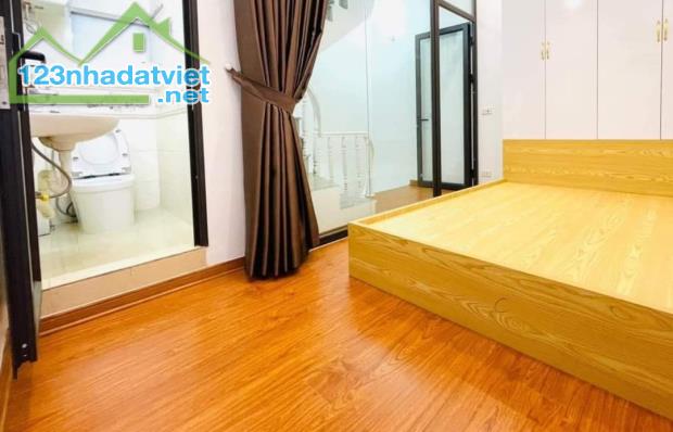 BÁN NHÀ NGÕ HOÀNG QUỐC VIỆT – 45M² – 5 TẦNG – HAI THOÁNG – GẦN Ô TÔ – 10 TỶ - 2