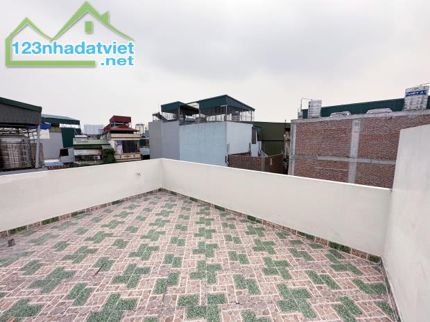 BÁN NHÀ NGÕ HOÀNG QUỐC VIỆT – 45M² – 5 TẦNG – HAI THOÁNG – GẦN Ô TÔ – 10 TỶ - 3