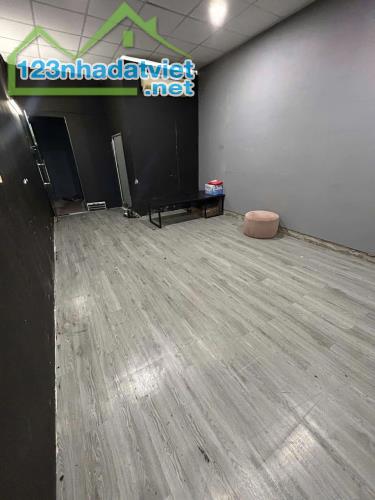 CHO THUÊ LẦU 1 HOẶC LẦU 2 KINH DOANH ĐƯỜNG TÔN THẤT TÙNG - QUẬN 1 - TP HỒ CHÍ MINH - 3