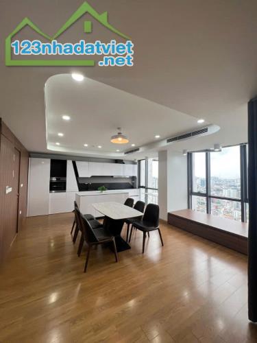 Cho thuê căn duplex 2601 tòa vip Petrowaco 97 - 99 Láng Hạ tặng nội thất sang trọng 5* - 5