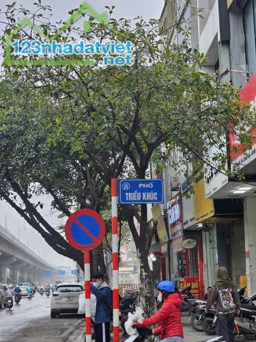 Chỉ nhỉnh 5 đ có ngay nhà phố sinh viên Triều Khúc- Ngõ Thông- Ô tô đỗ cách 1 nhà