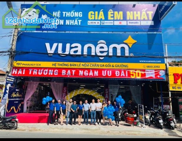 Cho thuê nhà mặt tiền Phan Huy Ích, Phường 14, Quận Gò Vấp, TPHCM.- Diện tích: 12 x 52m.