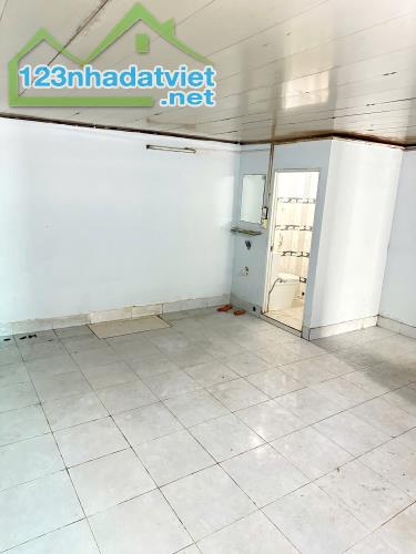 Nhà 3 tầng (4.5x11.5m) nở hậu 5.1m đường Thống Nhất P15 Q.Gò Vấp. 4.8 tỷ - 2