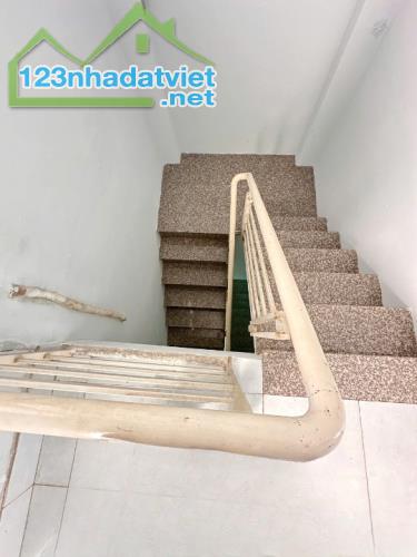 Nhà 3 tầng (4.5x11.5m) nở hậu 5.1m đường Thống Nhất P15 Q.Gò Vấp. 4.8 tỷ - 1