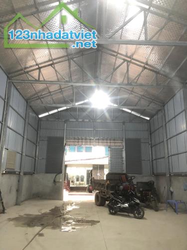 Cho thuê kho xưởng 250m2,ô tô vào tận cửa, xóm 1 Đông Lao - Đông La - Hoài Đức, Hà Nội