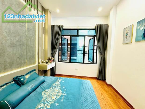 Ô TÔ ĐỖ CỬA KHƯƠNG ĐÌNH - NGÕ THÔNG GẦN PHỐ - KINH DOANH ĐỈNH - MT SIÊU RỘNG 7,5M - DT 50M - 4