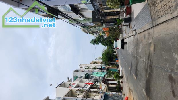 Bán nhà Mặt Tiền đường 21 Tên Lửa - 90m2 4 Tầng 4PN - Thang Máy - Nhà như Hình ở ngay