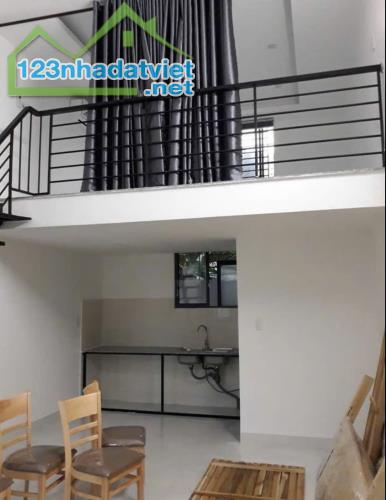 Nhà 2 tầng đường 2/9 . Vừa ở vừa cho thuê 7tr/tháng . DT:91m . Ngang 4m5 . Giá : 3tỷ7 - 1