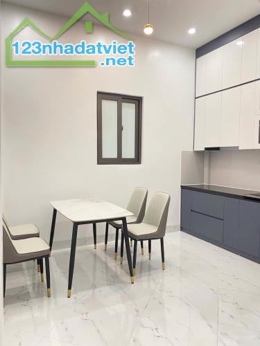 CỰC PHẨM KIM GIANG 40M2X 4,5 TẦNG. CỰC ĐẸP, Ô TÔ ĐỖ TẬN CỬA , GIÁ NHỈNH 6 TỶ - 1