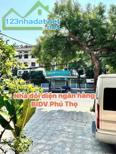 **CHÍNH CHỦ CẦN BÁN GẤP CĂN NHÀ VÀ ĐẤT tại Đại lộ Hùng Vương, P. Tiên Cát, TP. Việt Trì, - 2