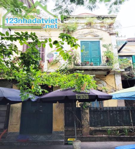 Bán Nhà Mặt Phố Nguyễn Thị Định, Thanh Xuân DT 192m2 x MT 10,6m. Giá Rẻ.