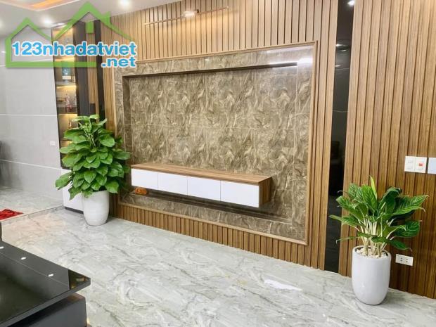 Khu đấu giá Ngô Thì Nhậm, Hà Đông nhỉnh 9 tỷ, 41m2, 5T, ô tô qua nhà, gần chợ, gần trường - 3