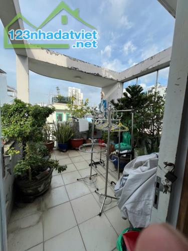 Top nhà vị trí đẹp 3.2 x 7.5m 1 trệt 4 lầu Lý Chính Thắng 3 TP.HCM - 4