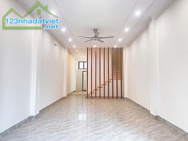 HOA HÂU PHỐ LÊ TRỌNG TẤN, 7 TẦNG THANG MÁY GIÁ NHỈNH 16 TỶ, Ô TÔ, KINH DOANH VP