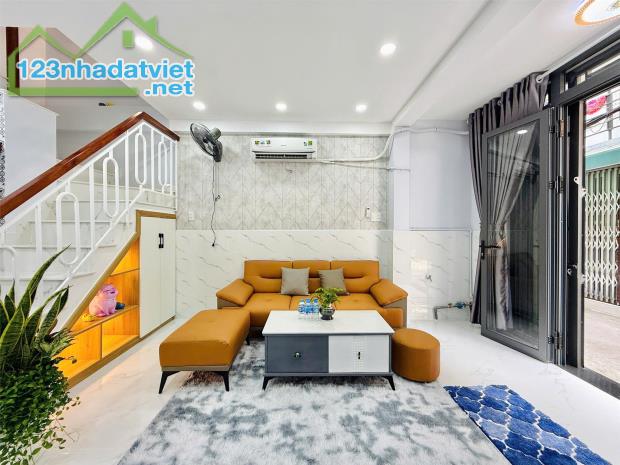Nhà bán đường Thống Nhất, Gò Vấp, nội thất đẹp, DT 36m2, 2 tầng, sổ vuông đẹp, 4.450 tỷ - 3