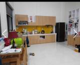 Nhà 2 tầng đường 2/9 . Vừa ở vừa cho thuê 7tr/tháng . DT:91m . Ngang 4m5 . Giá : 3tỷ7