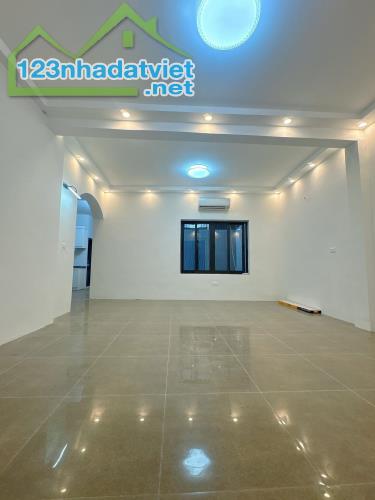 Bán Nhà Ngõ 612 Đê La Thành 64/72m2 x 3 tầng, tổng 3 phòng ngủ đầy đủ công năng, nhà mới - 1