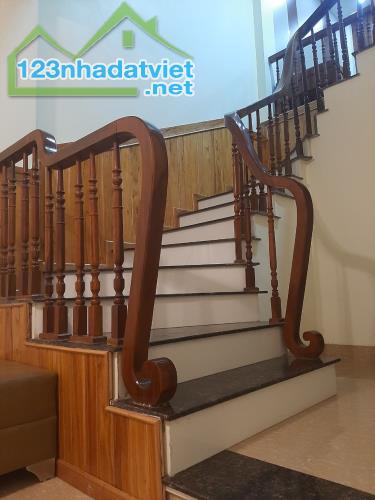 Bán nhà phố Tô Hiệu Hà Đông Diện Tích 42/45m2 3 T MT 4.9m Giá 8.9 tỷ