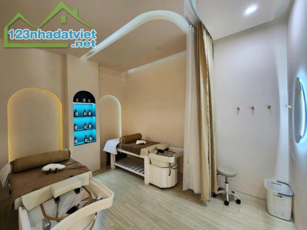 CẦN SANG SPA ĐẸP HẺM HOÀNG DIỆU, P5 PHÙ HỢP LÀM GỘI ĐẦU DƯỠNG SINH, NAIL HOẶC HOMESTAY