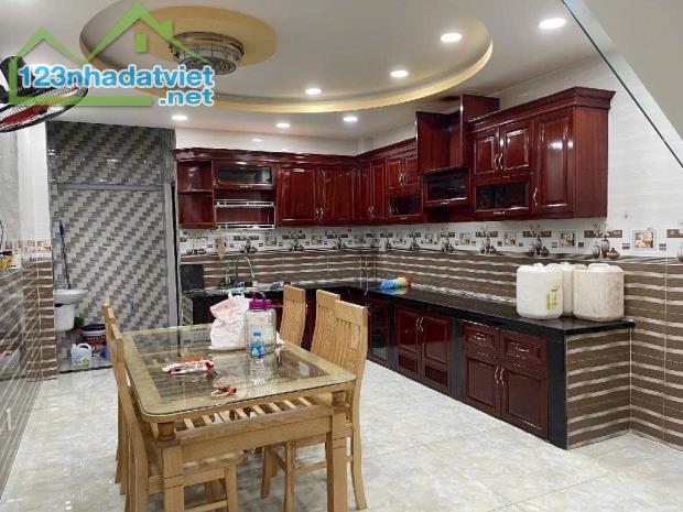 Nhà 5 Tầng Trường Chinh Tân Thới Nhất Quận 12, 4x17, ô tô ngủ trong nhà - 4