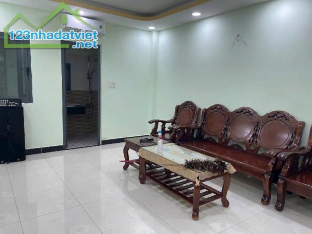 Nhà 5 Tầng Trường Chinh Tân Thới Nhất Quận 12, 4x17, ô tô ngủ trong nhà - 2