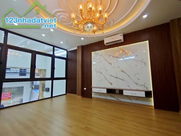 Bán nhà Hoàng Mai - 55M Trịnh Đình Cửu ô tô tránh đỗ, gara ô tô - 3