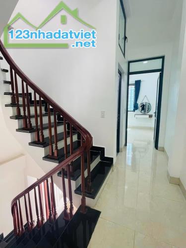 Bán nhà 37m xây mới 3 tầng ngõ ô tô thông Trần Lãm - 2